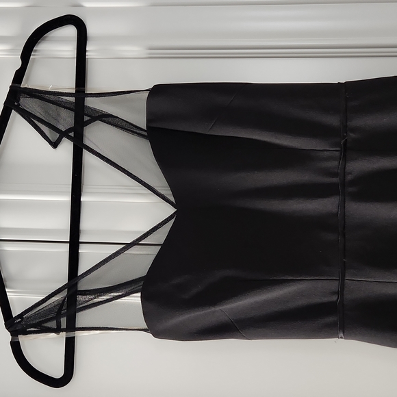 NWT JS COLLECTIONS - Illusion Cut-Out Ball Gown - Picture 7 of 10